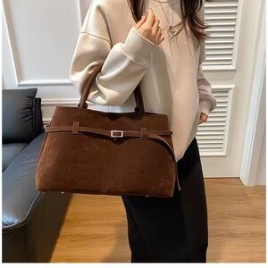 Elegant Brown Handbag